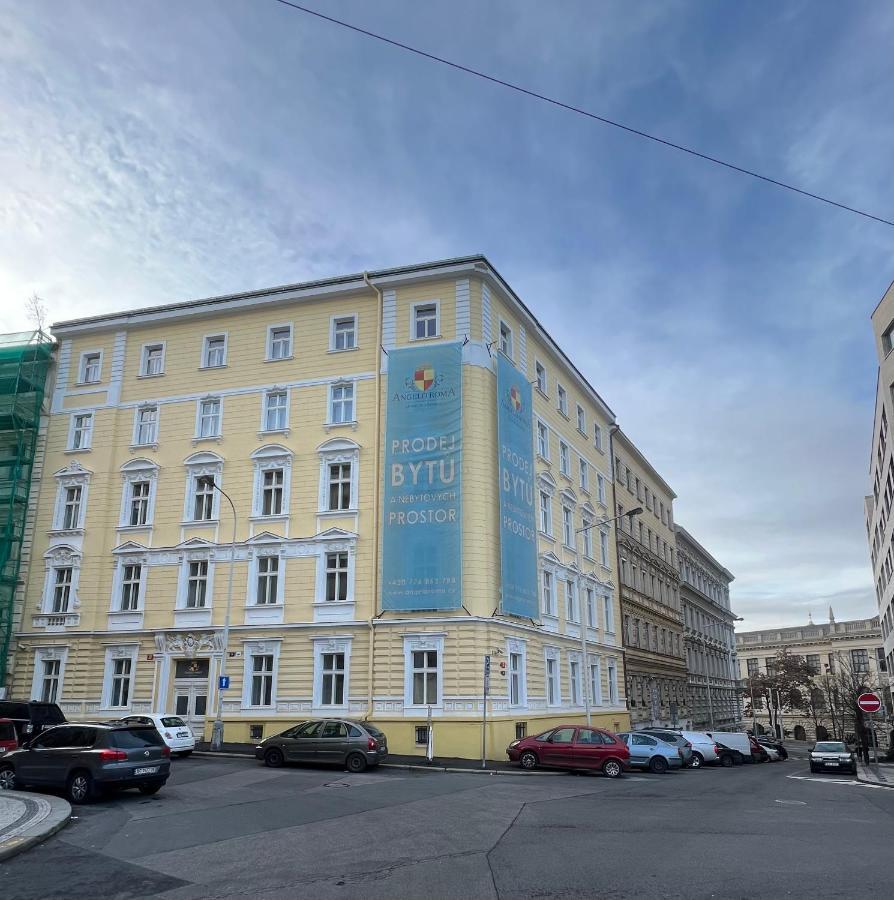 Angeloroma Deluxe Apartment Praha Bagian luar foto