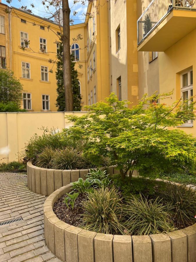 Angeloroma Deluxe Apartment Praha Bagian luar foto